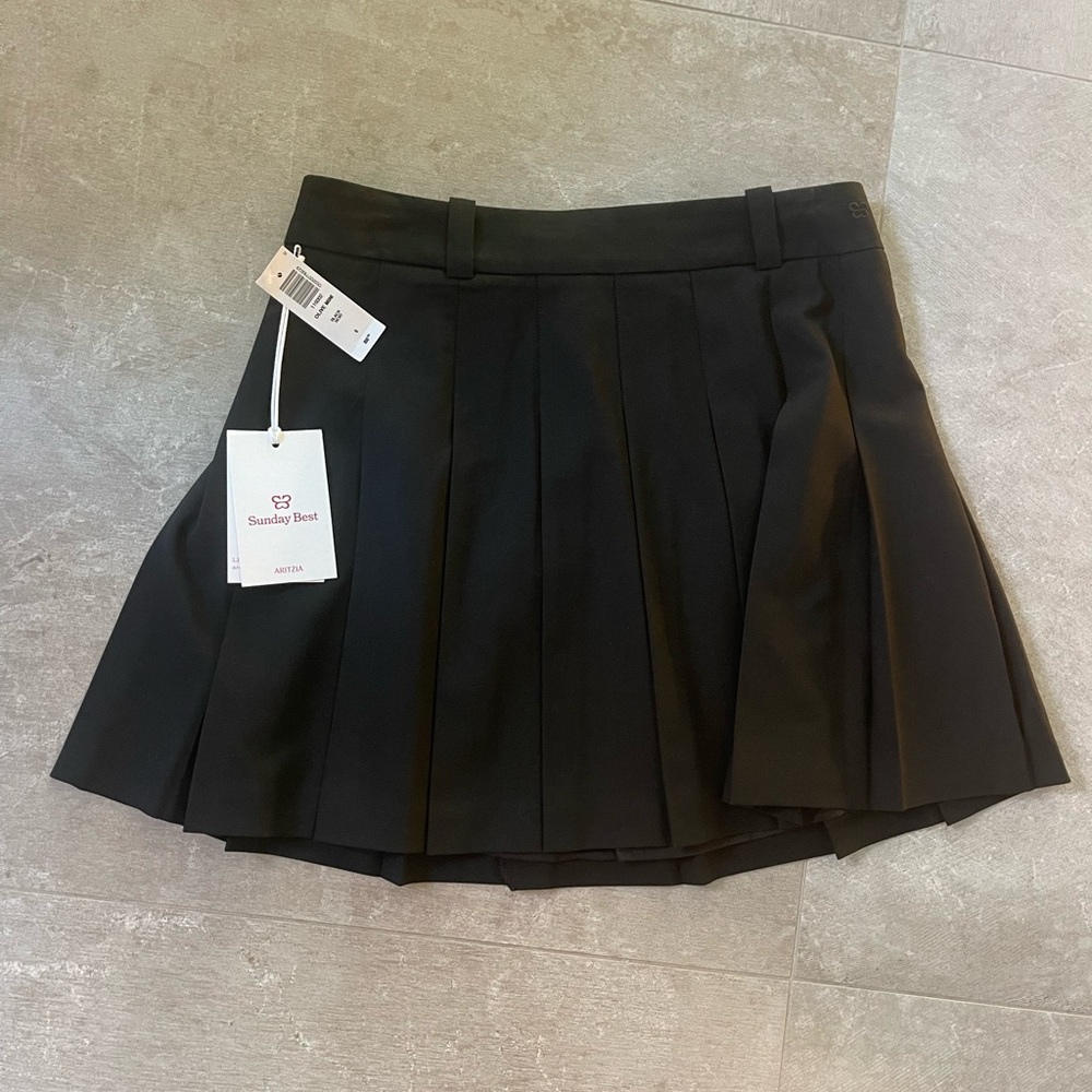 Sunday Best Black Pleated Skirt NWT Atitzia size 6